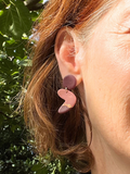 Boucles d'oreilles BOOMERANG beige et chocolat